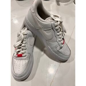 WOMENS NIKE AIRFORCE 1 SIZE 9 GUC